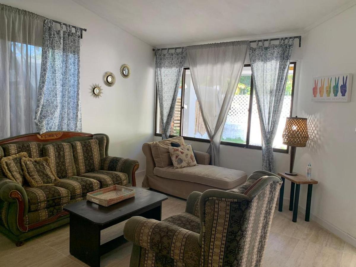 Joebi'S House Walking Distance To Rocky Cay Beach Ideal For Families Or Groups Buenavista  Exterior photo